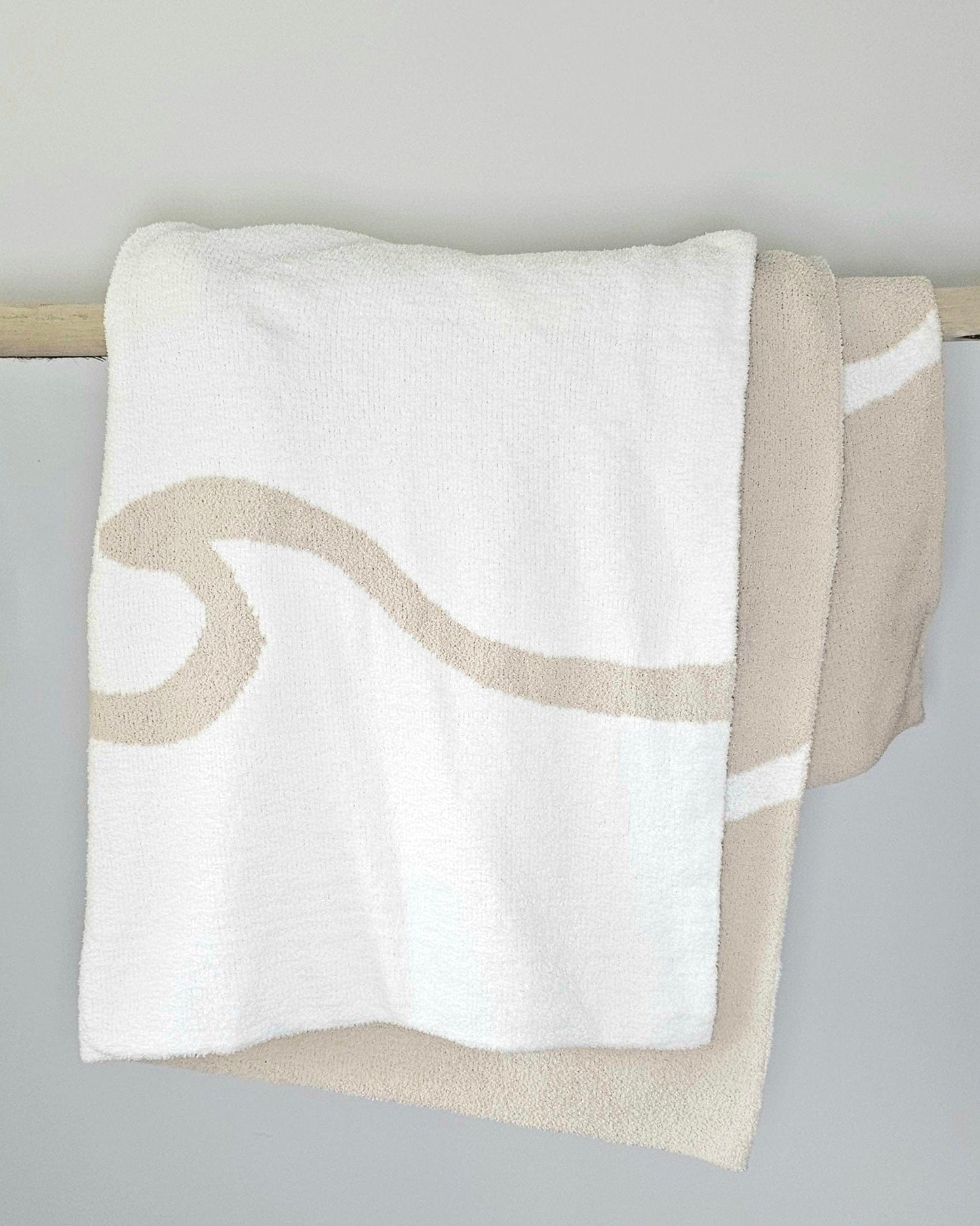 The Moose Nest Blanket Wave The Wave Throw Cozy Luxury Throw Blanket Washable bedding Durable Blanket Beach Travel Blanket Dog friendly home Easy care Coastal decor Minimalist home decor and bedding The Wave Throw