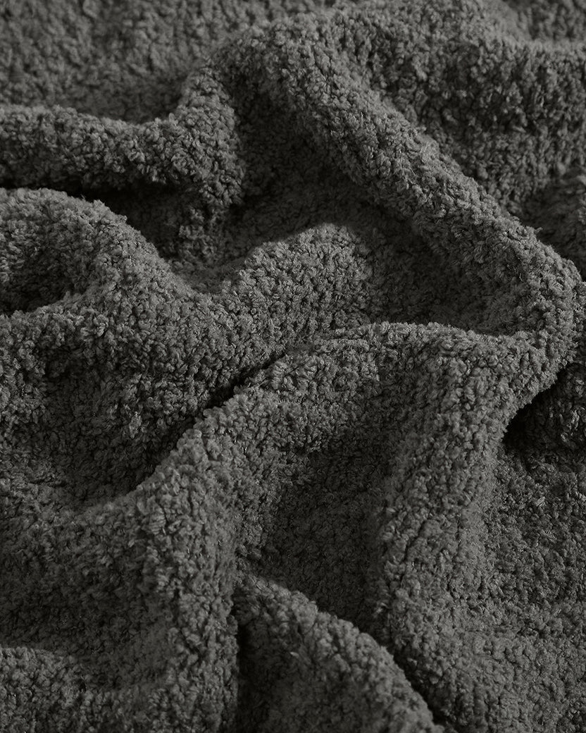 The Moose Nest Throw - Thumbnail 4